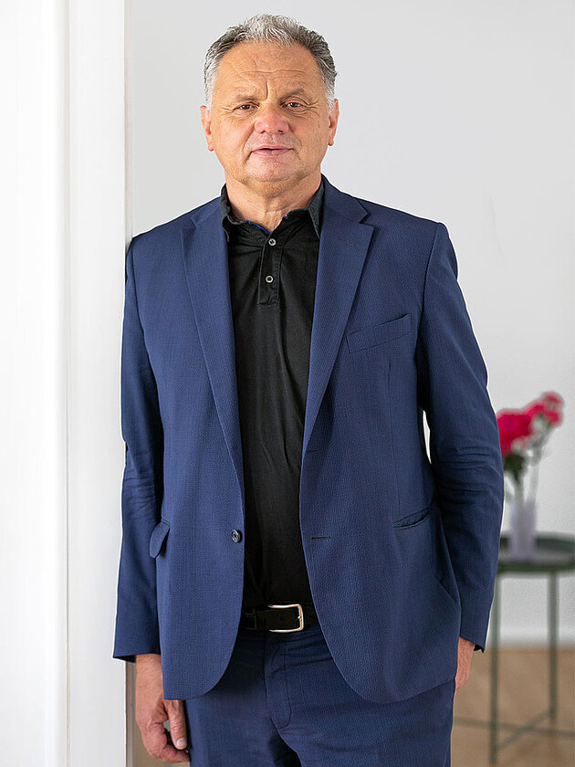 Prof. Dr. Peter Brieger